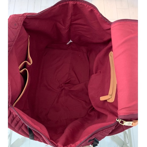 SOLD! Burgundy Quilted Yoga Travel Tote Weekender - Picture 4 of 8